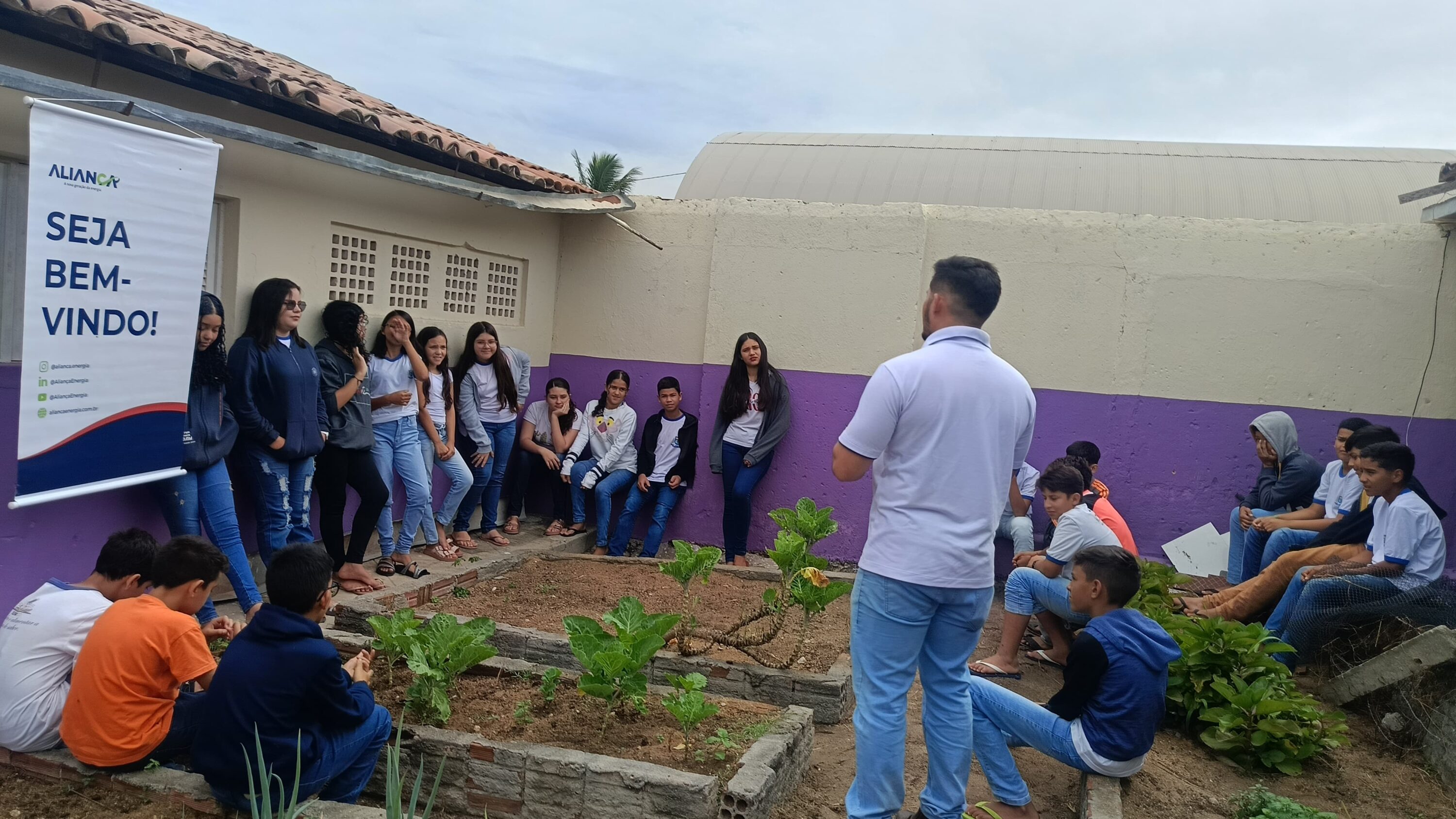 Equipe da Aliança realiza oficina de horta em São Vicente - Aliança Energia