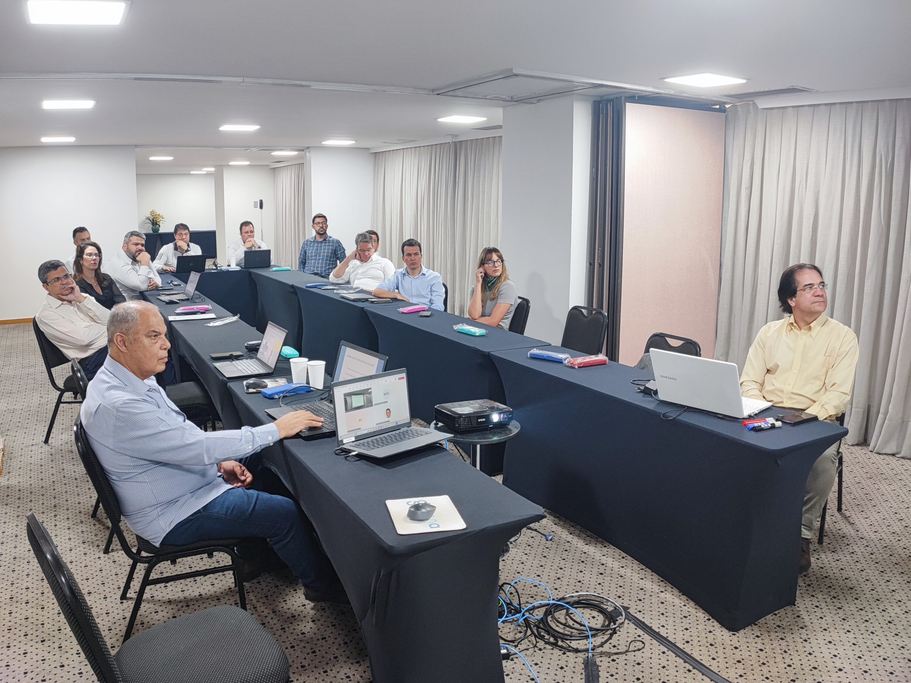 Palestra com liderança dá início ao processo de treinamento para capacitação sobre Gestão de Ativos na Aliança - Aliança Energia