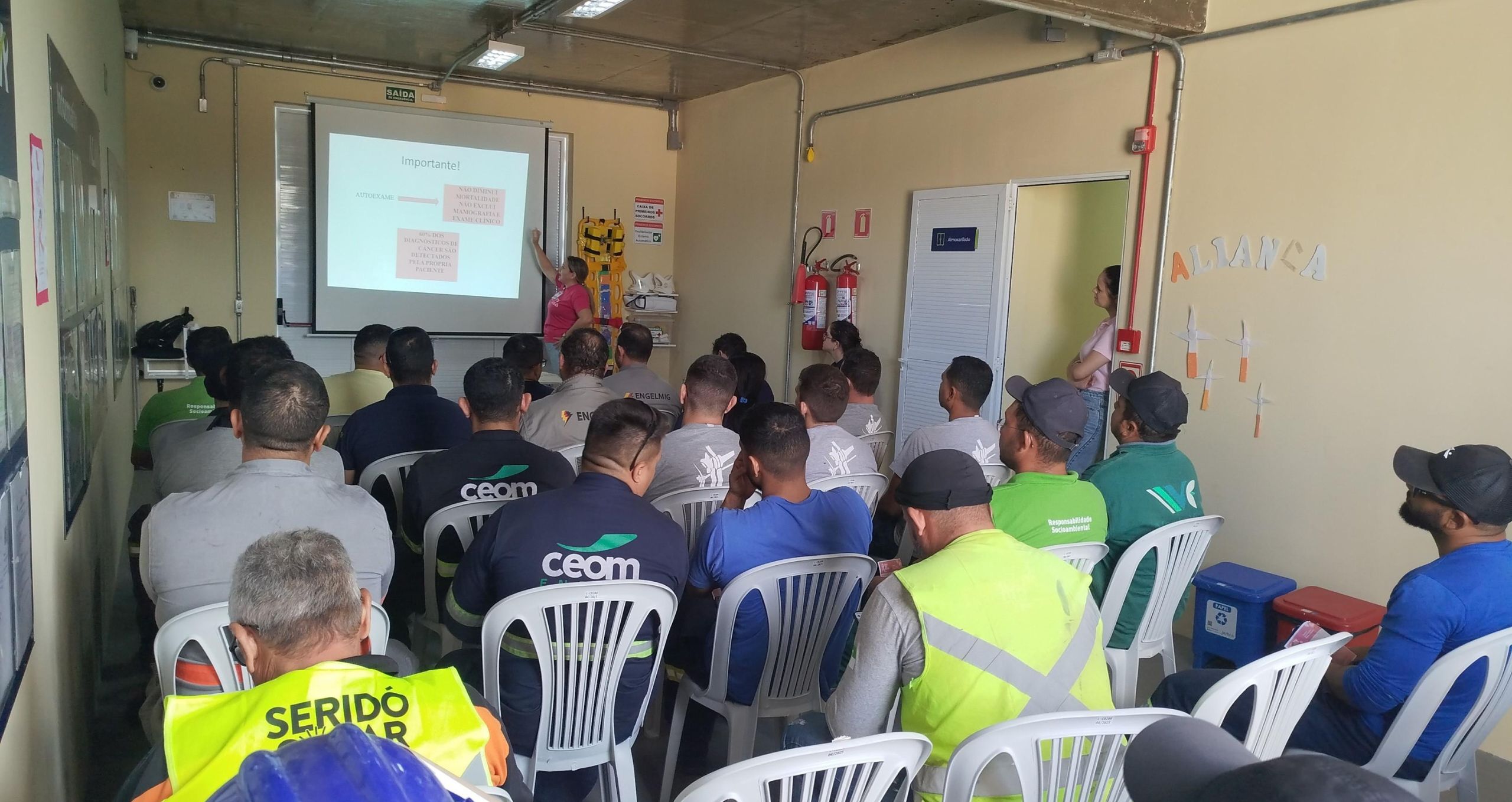 Capa DDS Outubro Rosa Capa DDS Outubro Rosa