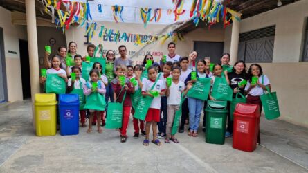 Capa palestra escola Assentamento Acauã